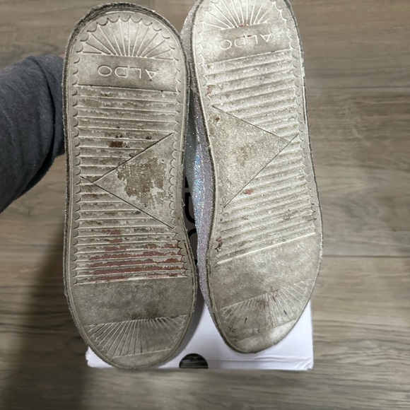 Aldo Glitter “Etilivia” Tennjs Shoes size 8 (women’s) used - Picture 6 of 7